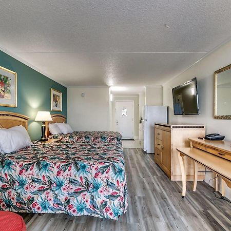 Sea Hawk Oceanfront Motel Миртъл Бийч Екстериор снимка