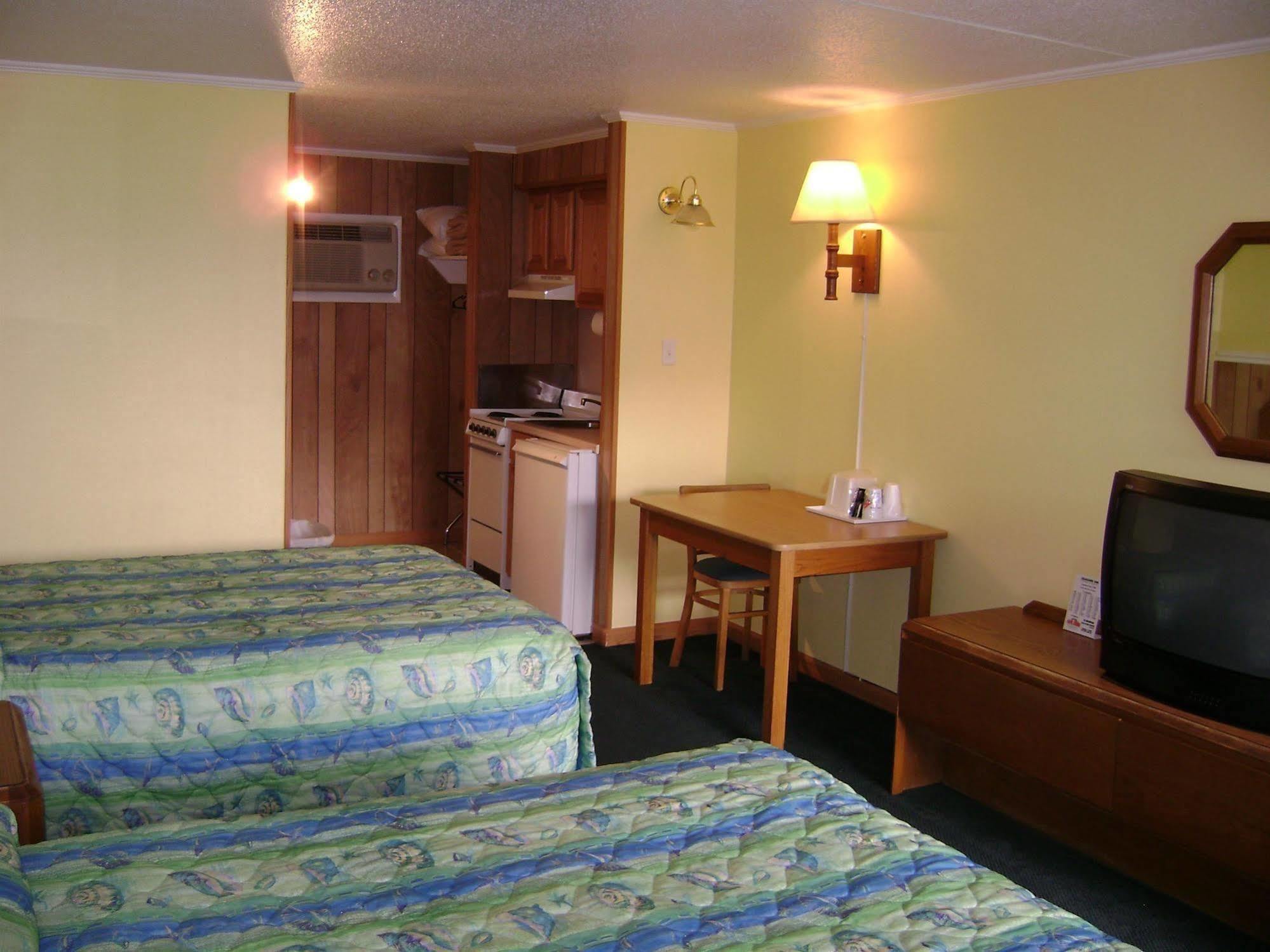 Sea Hawk Oceanfront Motel Миртъл Бийч Екстериор снимка