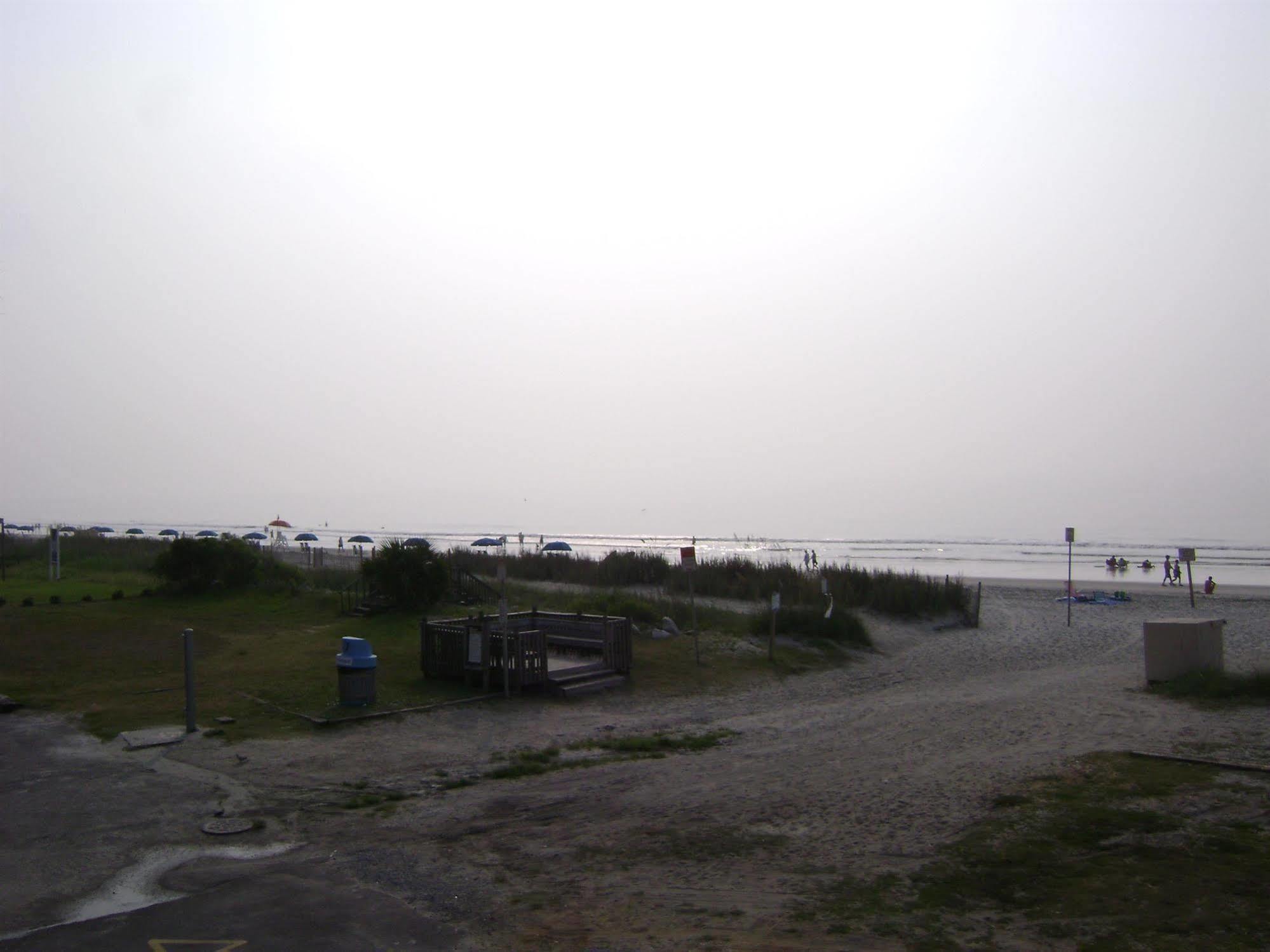 Sea Hawk Oceanfront Motel Миртъл Бийч Екстериор снимка
