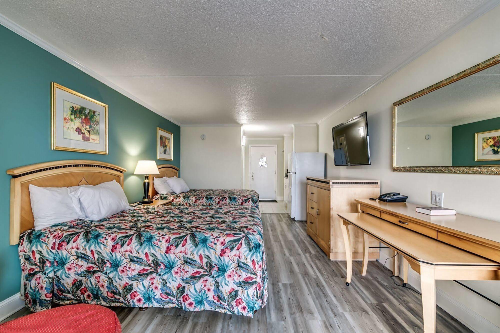 Sea Hawk Oceanfront Motel Миртъл Бийч Екстериор снимка