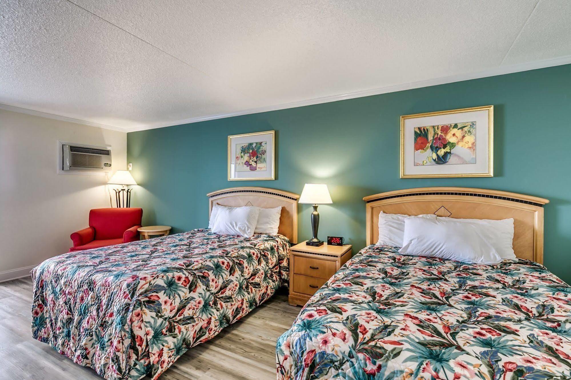 Sea Hawk Oceanfront Motel Миртъл Бийч Екстериор снимка